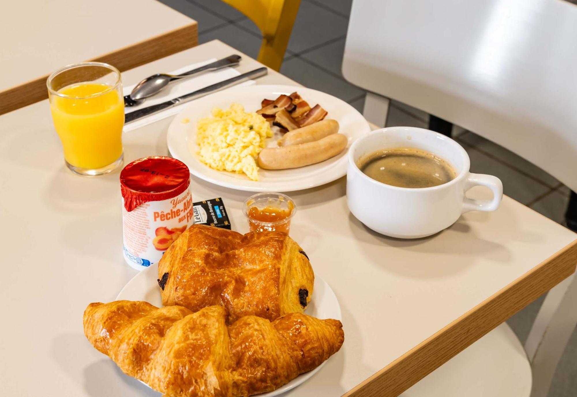 B&B Hotel Grenoble Universite 1 Gières エクステリア 写真
