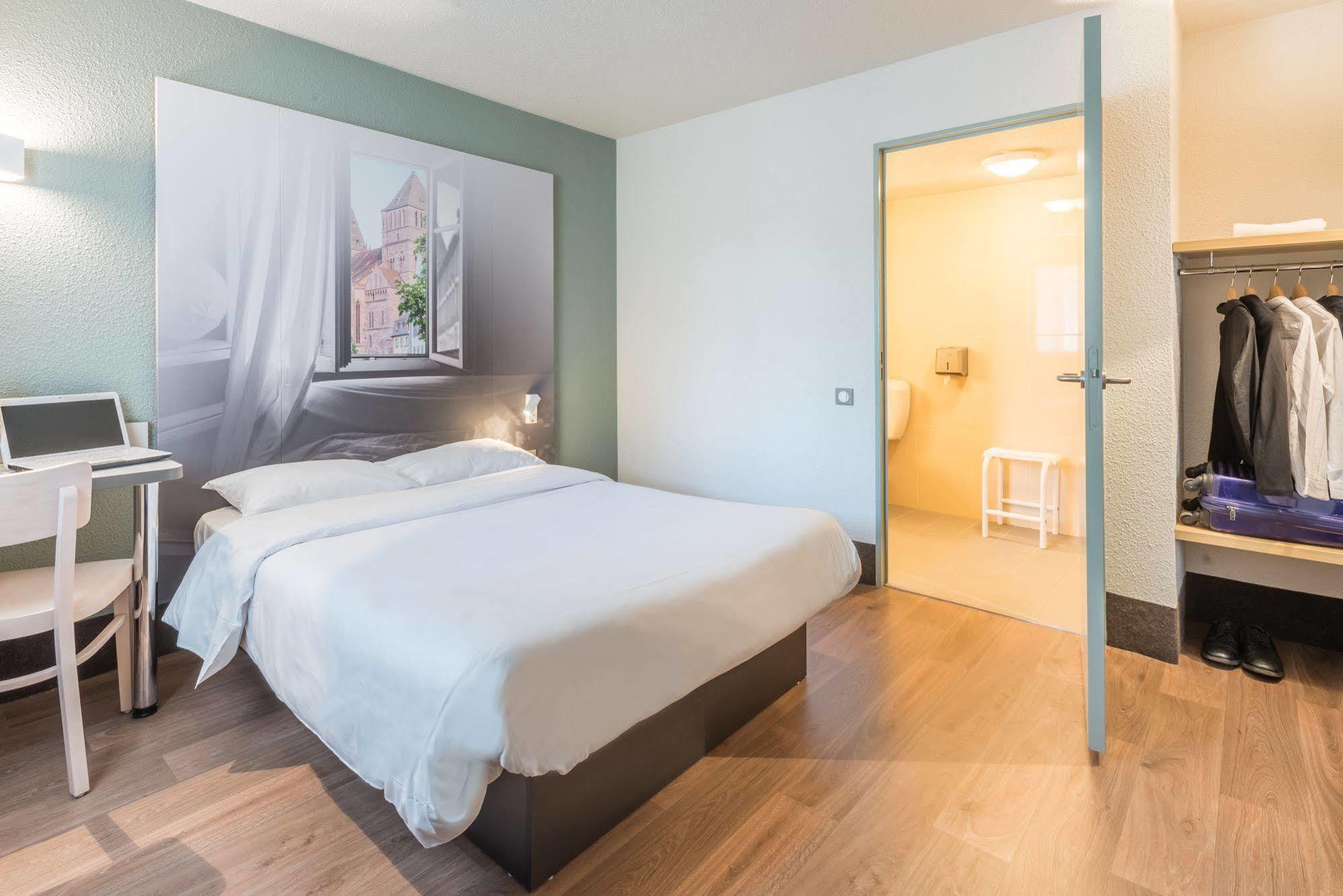 B&B Hotel Grenoble Universite 1 Gières エクステリア 写真