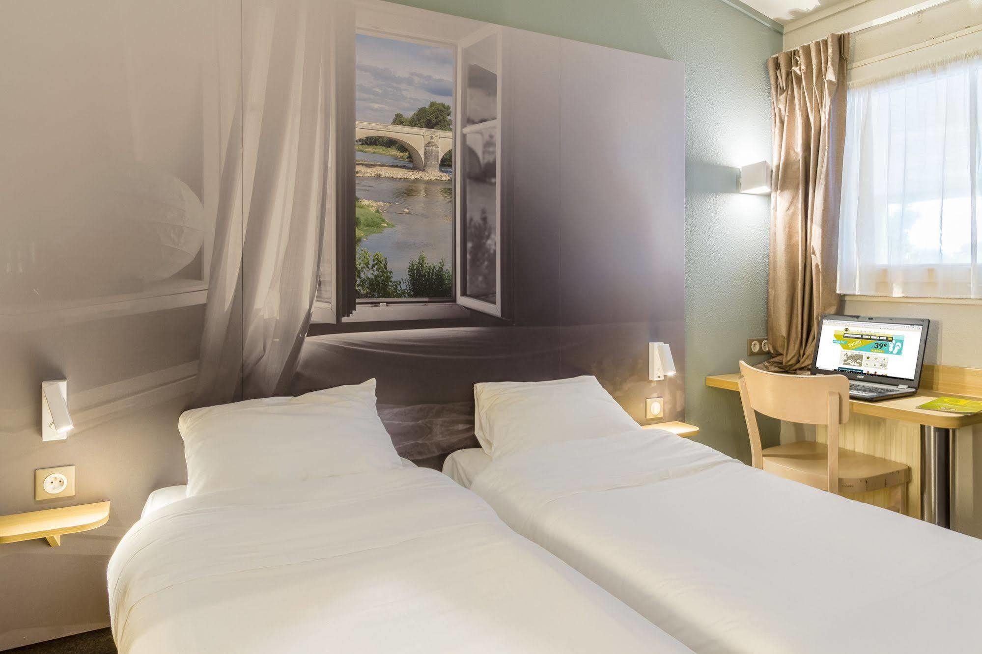 B&B Hotel Grenoble Universite 1 Gières エクステリア 写真