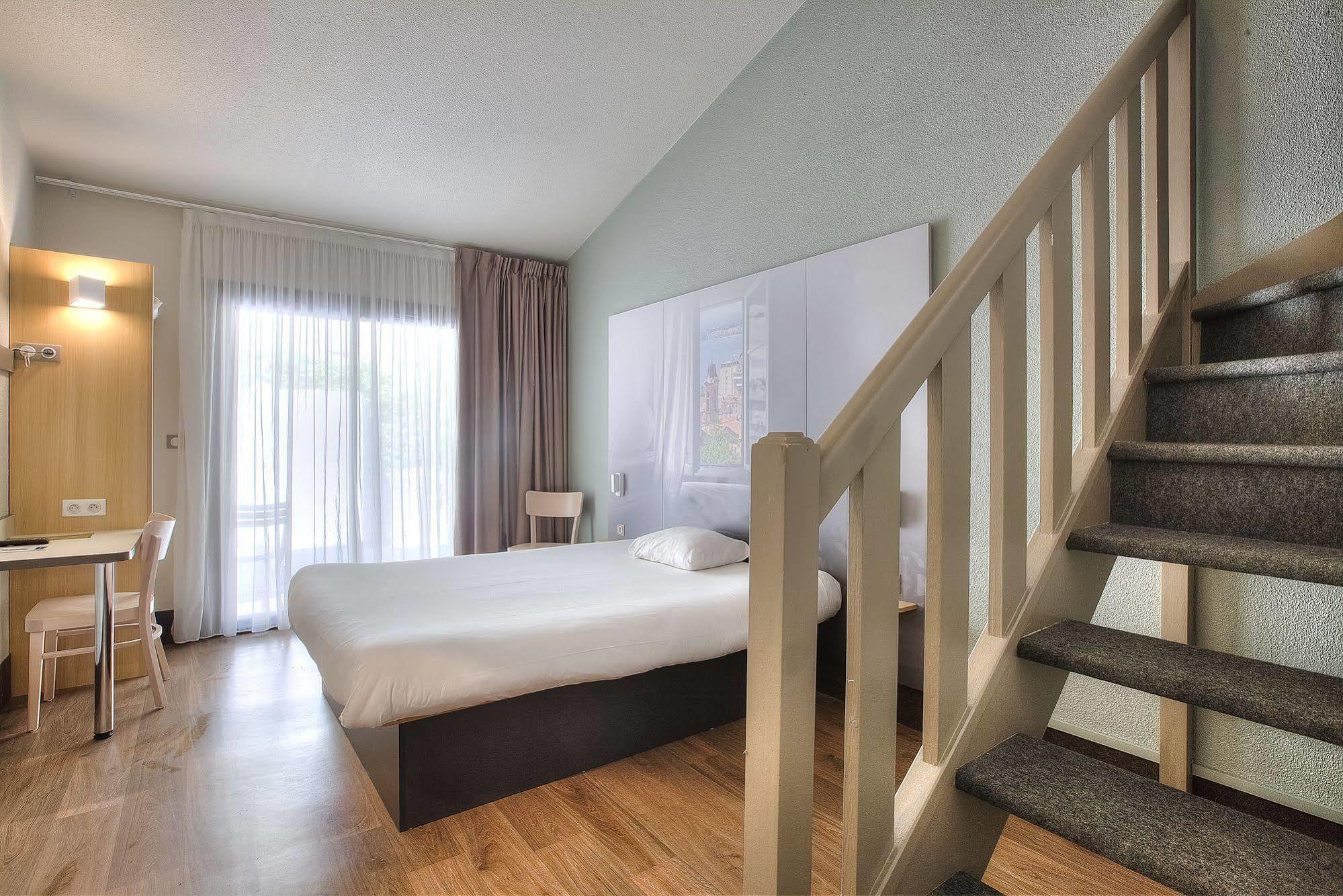 B&B Hotel Grenoble Universite 1 Gières エクステリア 写真