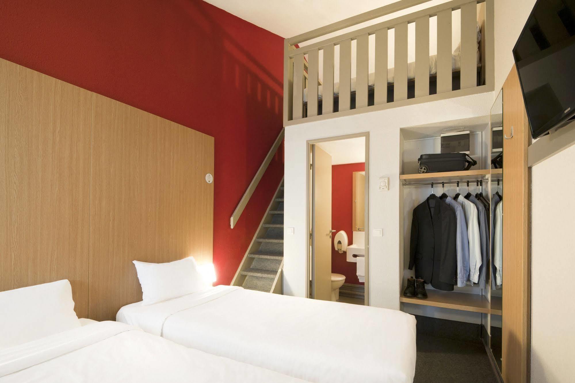 B&B Hotel Grenoble Universite 1 Gières エクステリア 写真