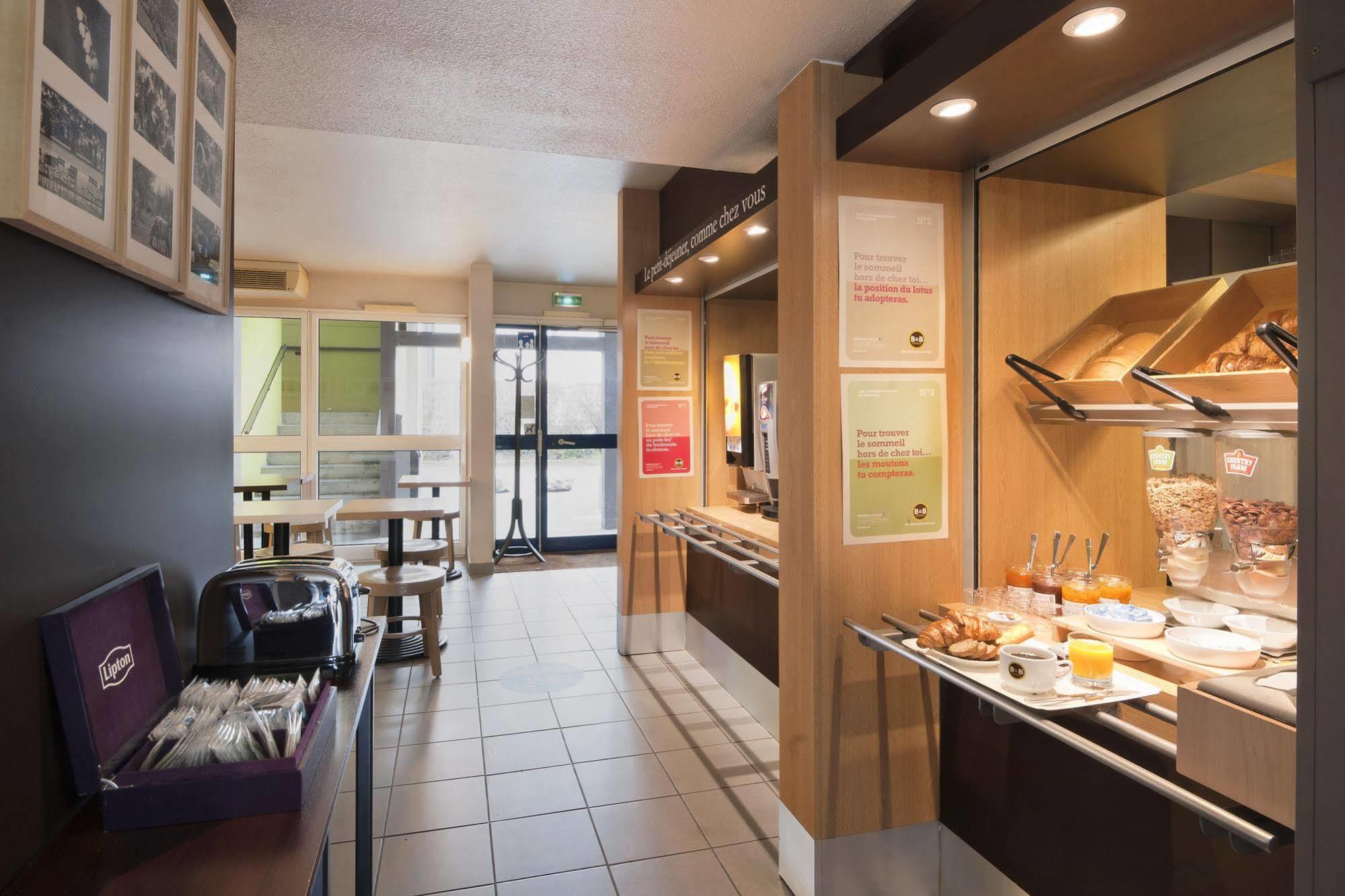 B&B Hotel Grenoble Universite 1 Gières エクステリア 写真
