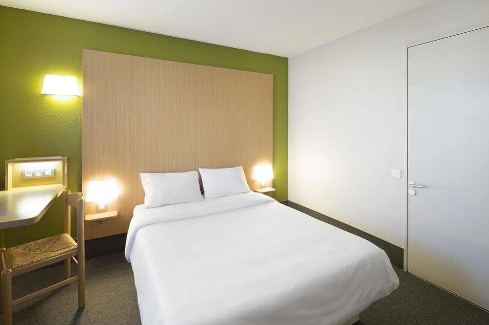 B&B Hotel Grenoble Universite 1 Gières エクステリア 写真